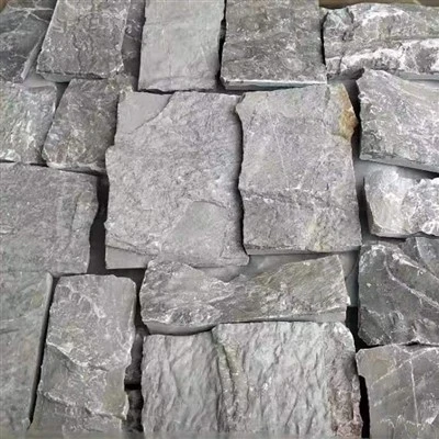 Pietra bugnata casuale grigio calcare